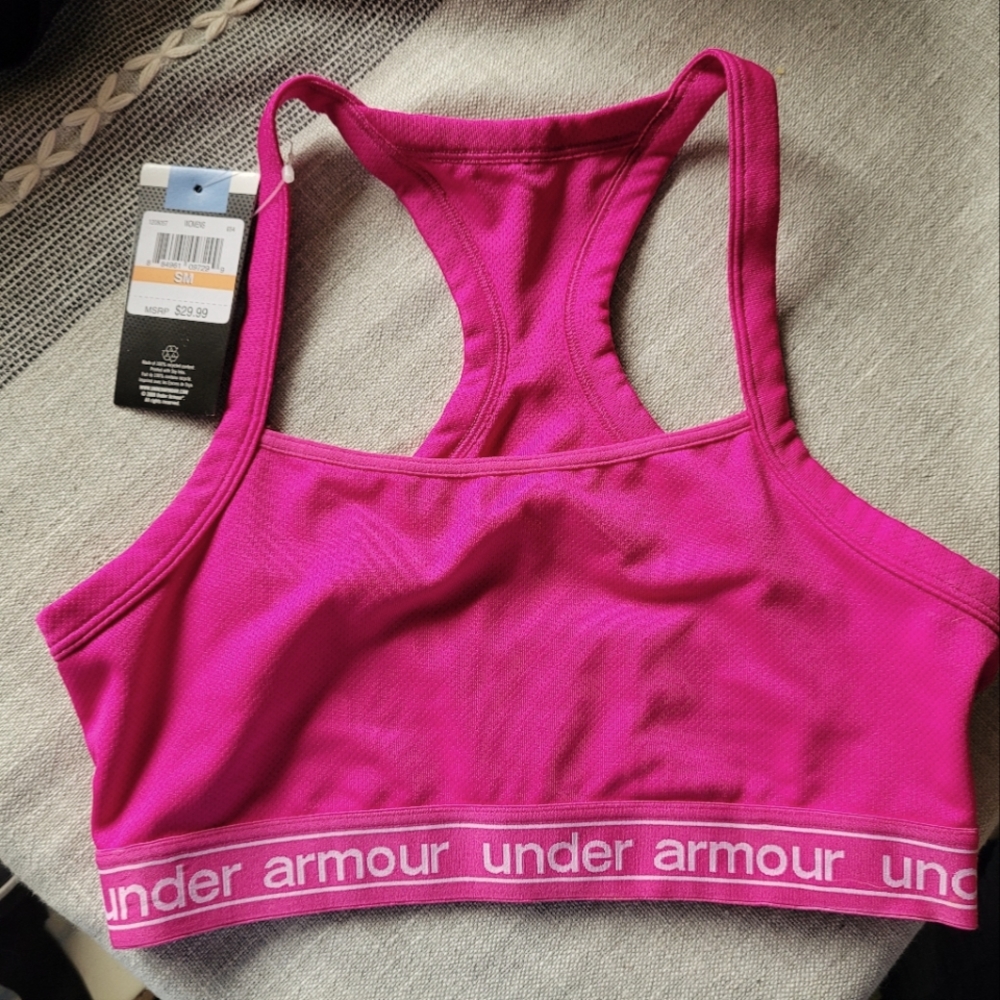 NWT Under armour sports bra size Small